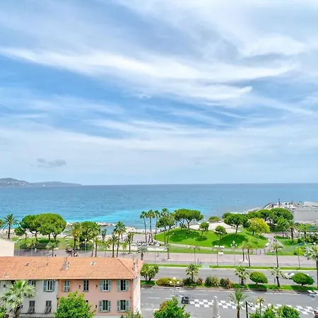 Exceptional 2 Bedroom With Ac Wifi, Sea Vies And Parking In Apartman Nizza